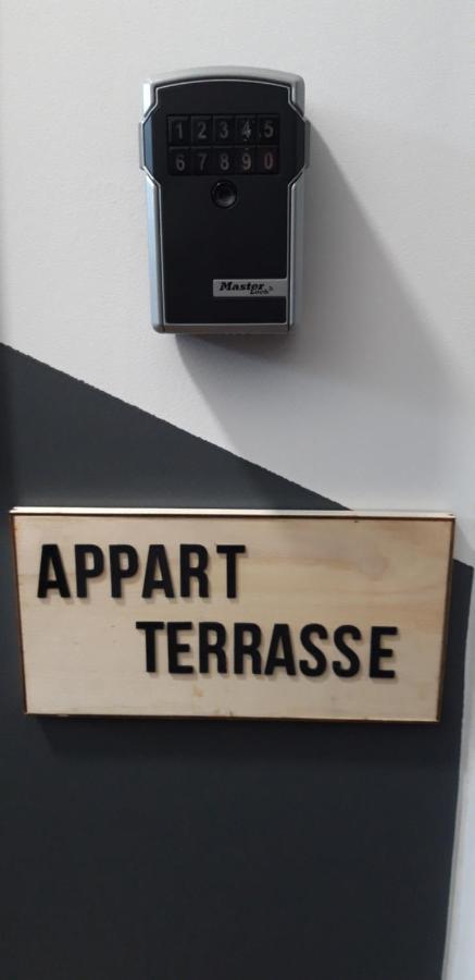 Le Petit Chez Soi Apartman Calais Kültér fotó