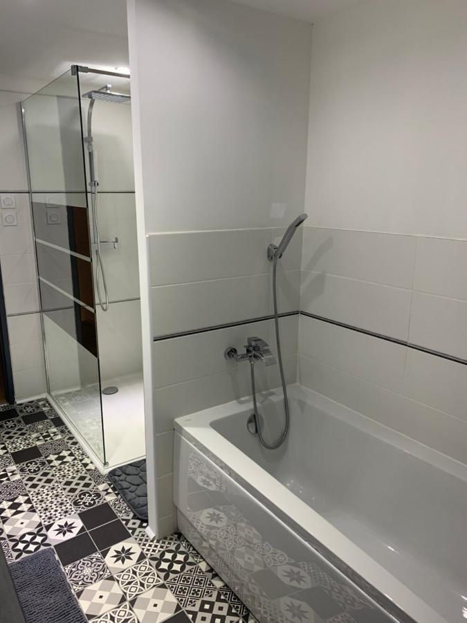 Le Petit Chez Soi Apartman Calais Kültér fotó