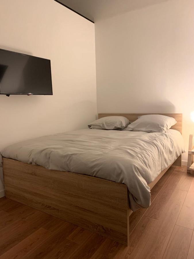 Le Petit Chez Soi Apartman Calais Kültér fotó